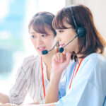 営業代行の相談をしている女性たち